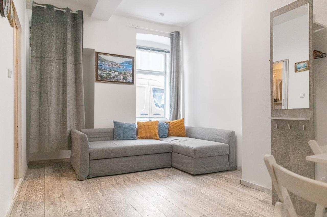 Pleasing Room Hauptbahnhof With Best Location Bécs Kültér fotó