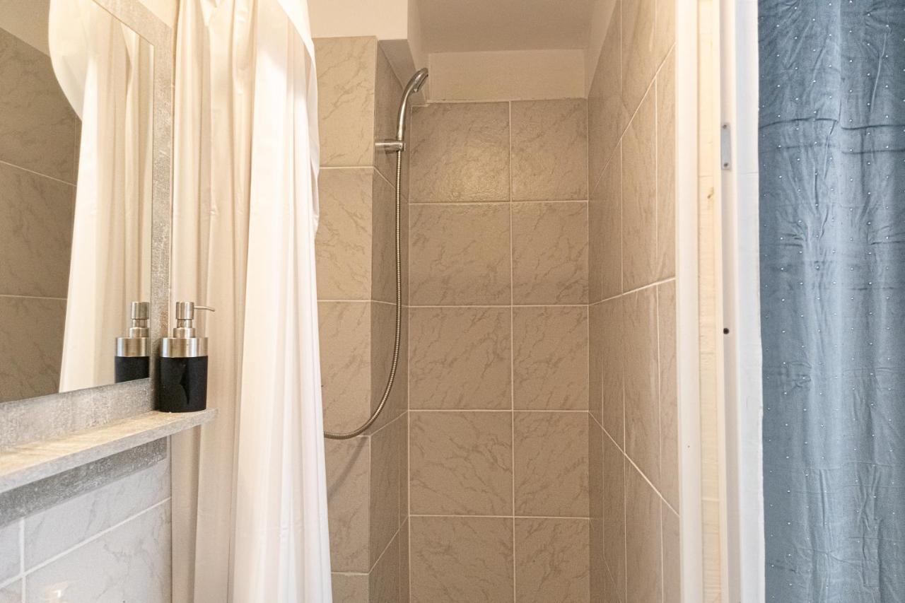 Pleasing Room Hauptbahnhof With Best Location Bécs Kültér fotó