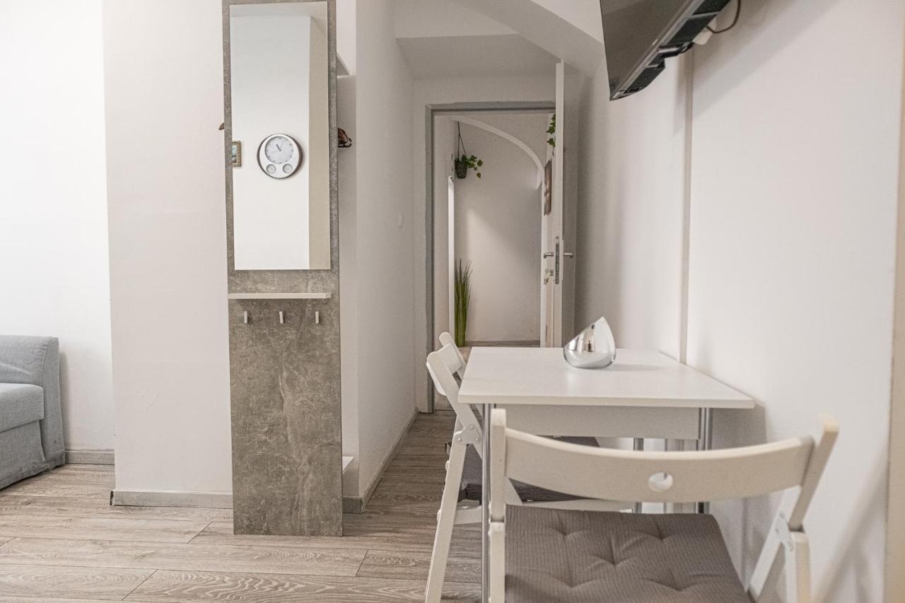 Pleasing Room Hauptbahnhof With Best Location Bécs Kültér fotó